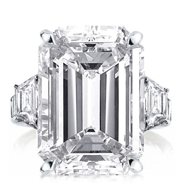 

Italo Emerald Cut Ring Three Stone Engagement Ring, White