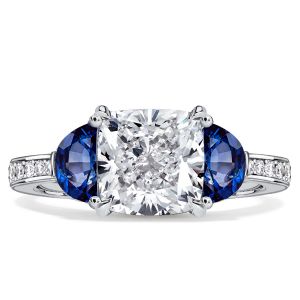 Italo Three Stone Cushion Cut Weddding Rings For Women