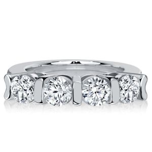 Italo Bar Setting Round Cut Classic Wedding Band