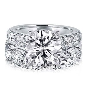 Italo Round And Cushion Cut Engagement Rings Sets