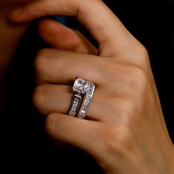 Discover the Perfect Unique Wedding Ring Sets for Her at Italo Jewelry