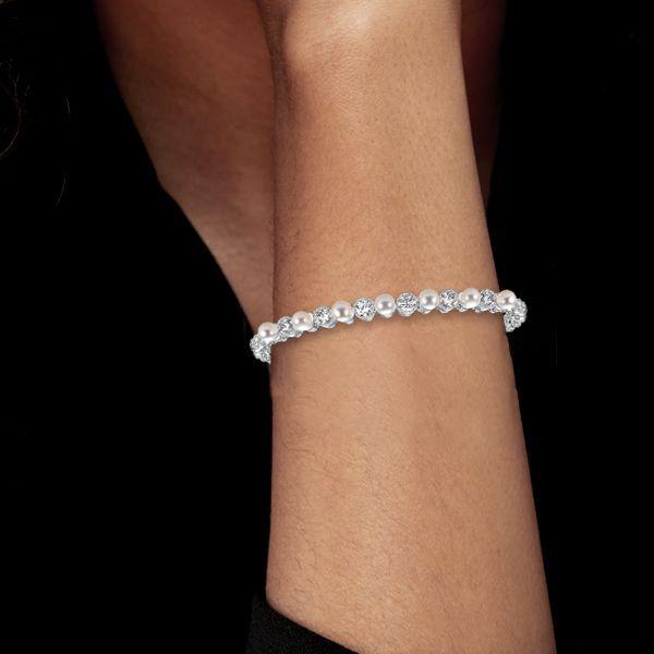The Exquisite Pearl Tennis Bracelet: A Timeless Piece for Every Occasion