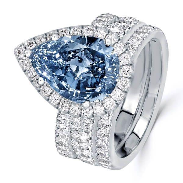 What Makes Blue Topaz Wedding Rings Stand Out Among Modern Wedding Jewelry?