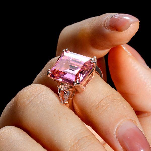 The Elegance of Vintage Pink Sapphire Rings: A Timeless Choice