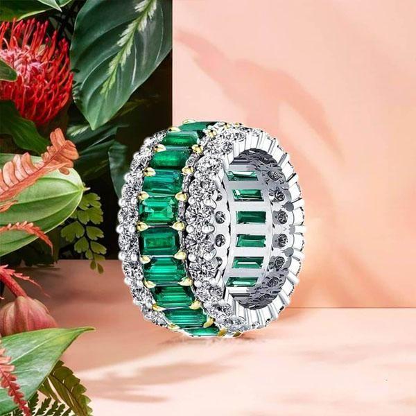 Are Emerald Eternity Rings the Best Choice for Unique and Classic Jewelry?