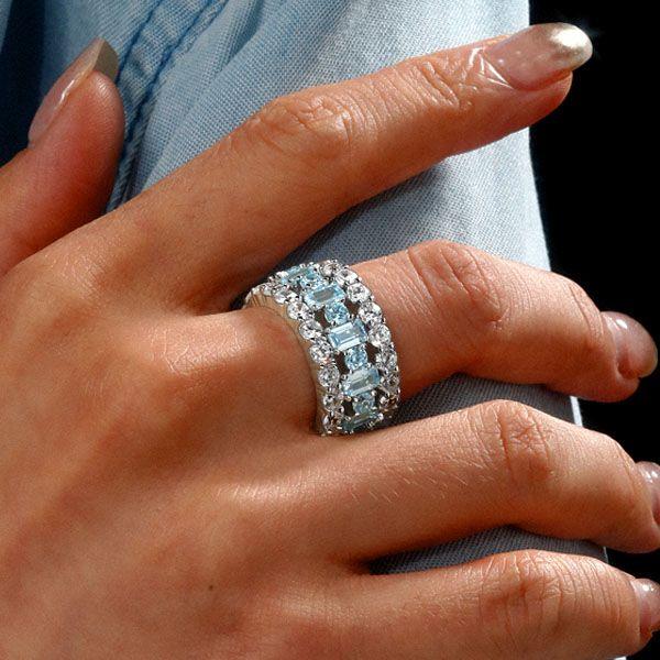 Elevate Your Style with Stackable Ring Sets: A Perfect Blend of Elegance and Versatility