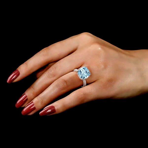 Why Choose a Cushion Cut Aquamarine Ring for Your Engagement?