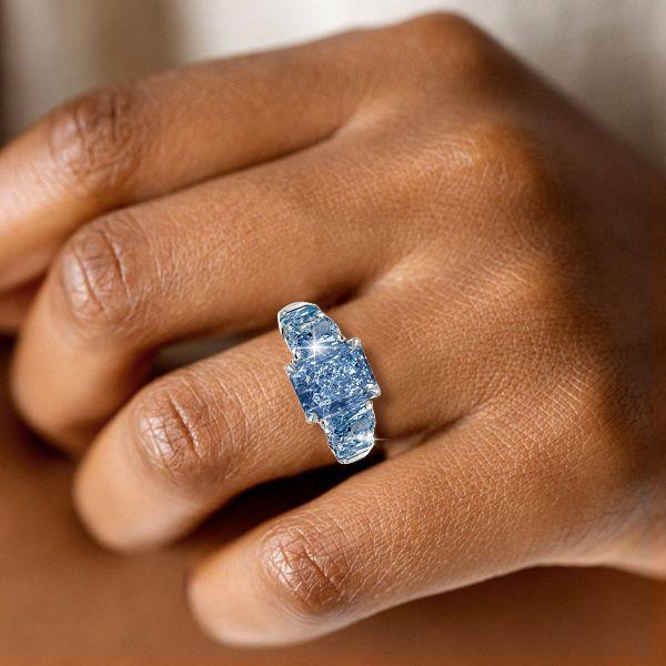 The Allure of Blue Topaz Wedding Ring: Symbolism, Meaning, and Comparison with Red Wedding Rings