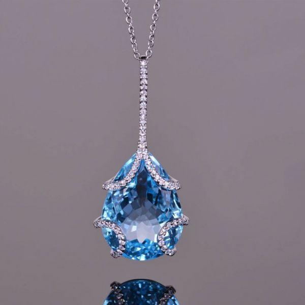 What Makes a Blue Sapphire Pendant Necklace a Timeless Choice?