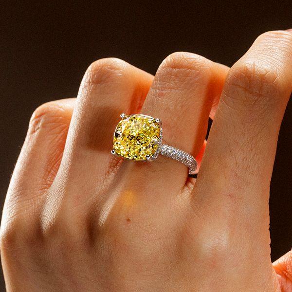 Discover the Beauty of Yellow Topaz Engagement Ring