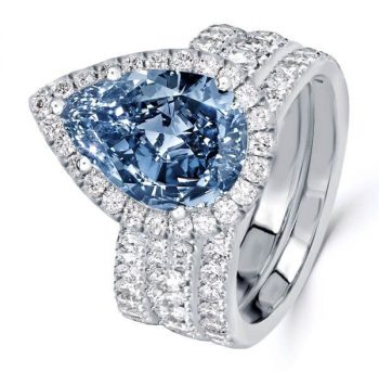 What Makes Blue Topaz Wedding Rings Stand Out Among Modern Wedding Jewelry?