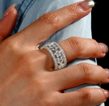 What Is an Eternity Ring: A Symbol of Everlasting Love