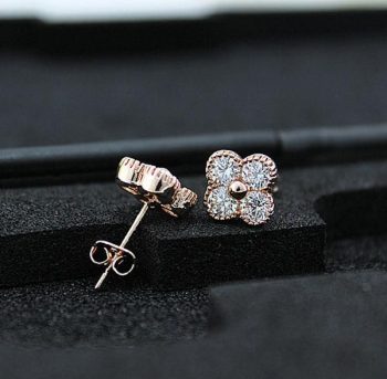 The Timeless Elegance of Rose Gold Stud Earrings: A Must-Have in 2025