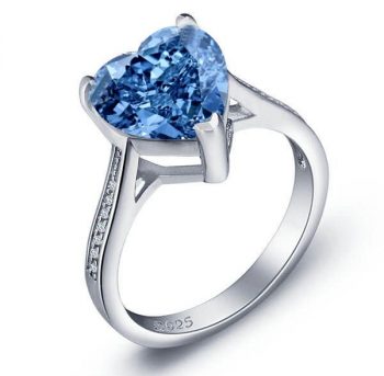 The Enchanting World of Heart Rings: A Symbol of Love and Elegance